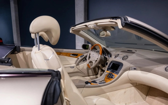 Mercedes-Benz SL cena 129900 przebieg: 111416, rok produkcji 2005 z Dobrzyń nad Wisłą małe 379